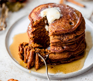 Fluffy Gingerbread Pancakes